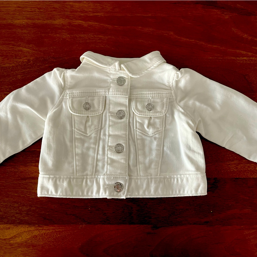 BABY GAP White Denim Jacket 0-6 months NEW without tags